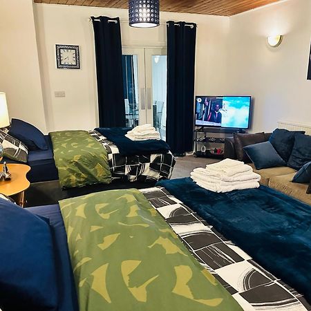 Modern 2 Bedroom Apt Derby City Εξωτερικό φωτογραφία