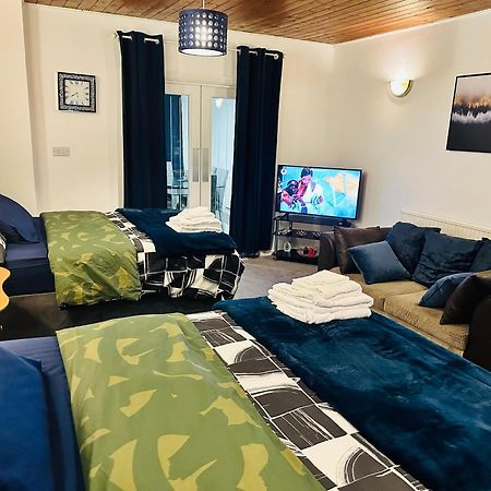 Modern 2 Bedroom Apt Derby City Εξωτερικό φωτογραφία