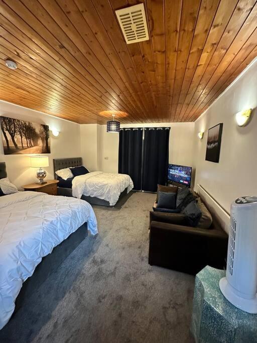 Modern 2 Bedroom Apt Derby City Εξωτερικό φωτογραφία