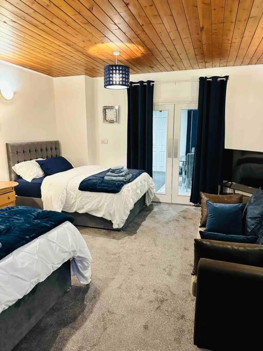 Modern 2 Bedroom Apt Derby City Εξωτερικό φωτογραφία