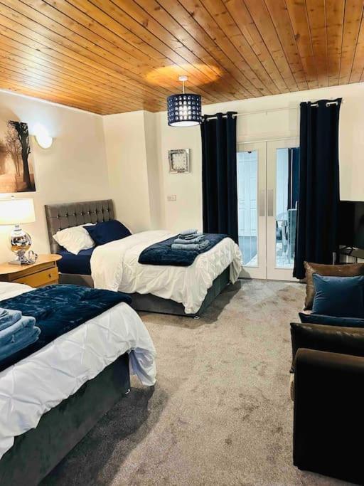 Modern 2 Bedroom Apt Derby City Εξωτερικό φωτογραφία