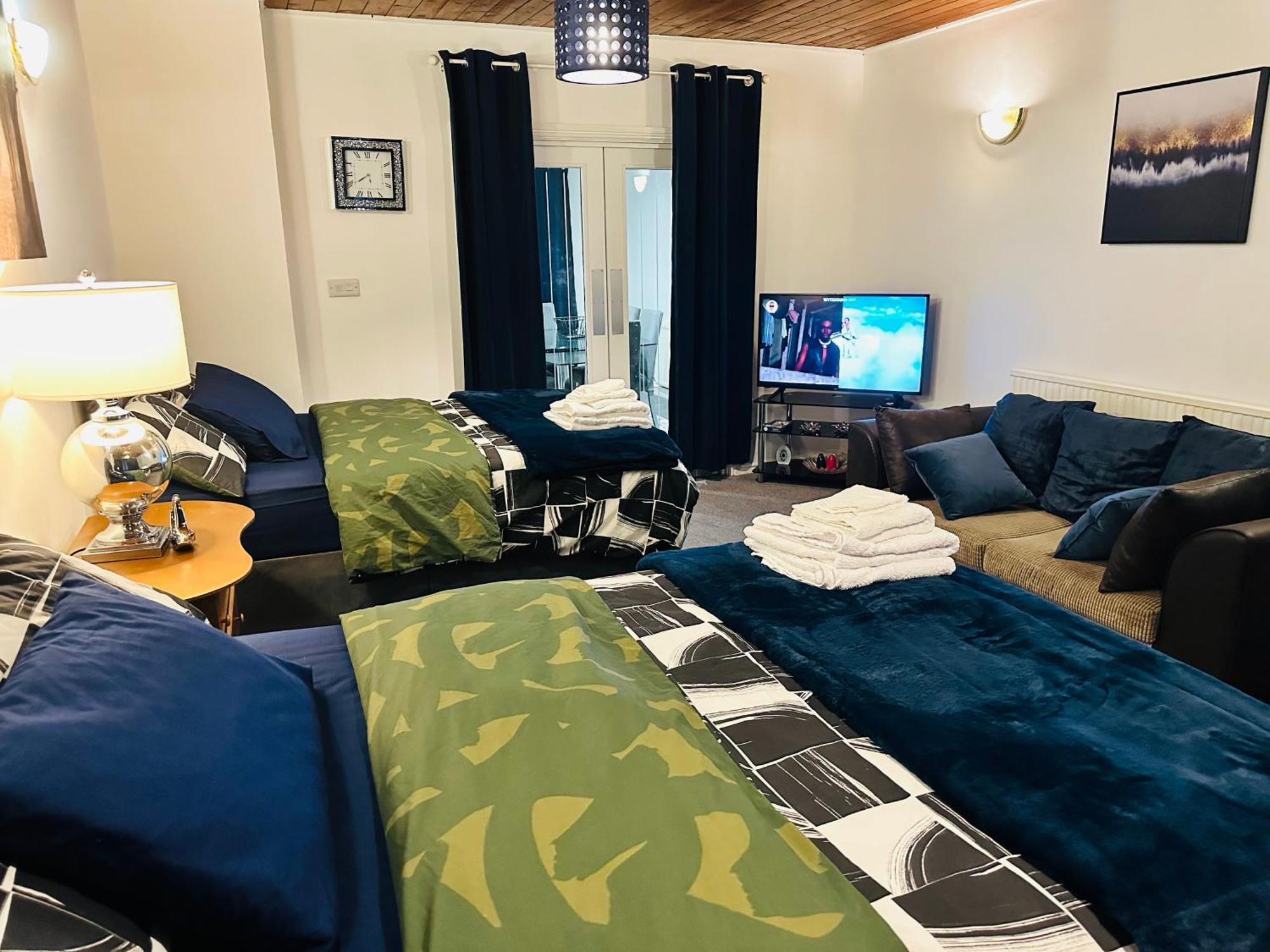 Modern 2 Bedroom Apt Derby City Εξωτερικό φωτογραφία